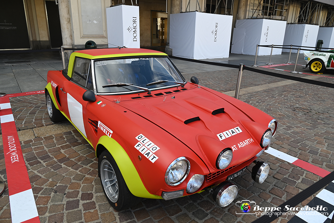 VBS_3846 - Autolook Week - Le auto in Piazza San Carlo.jpg